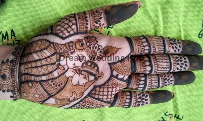 Jigisha Darji Mehndi Artist